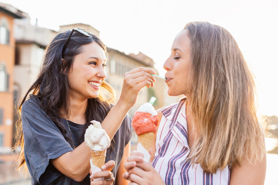 couple-on-ice-cream-date