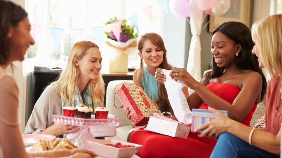 When to Have a Baby Shower and Other Etiquette Tips