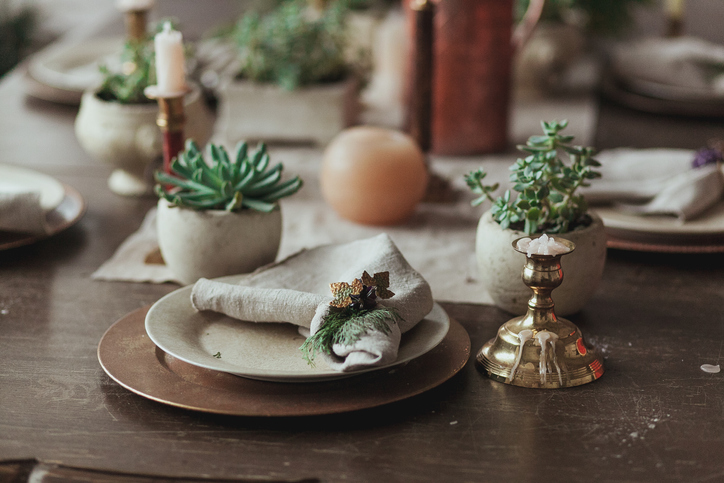 How to host Friendsgiving at home: Decorations, invitations and more