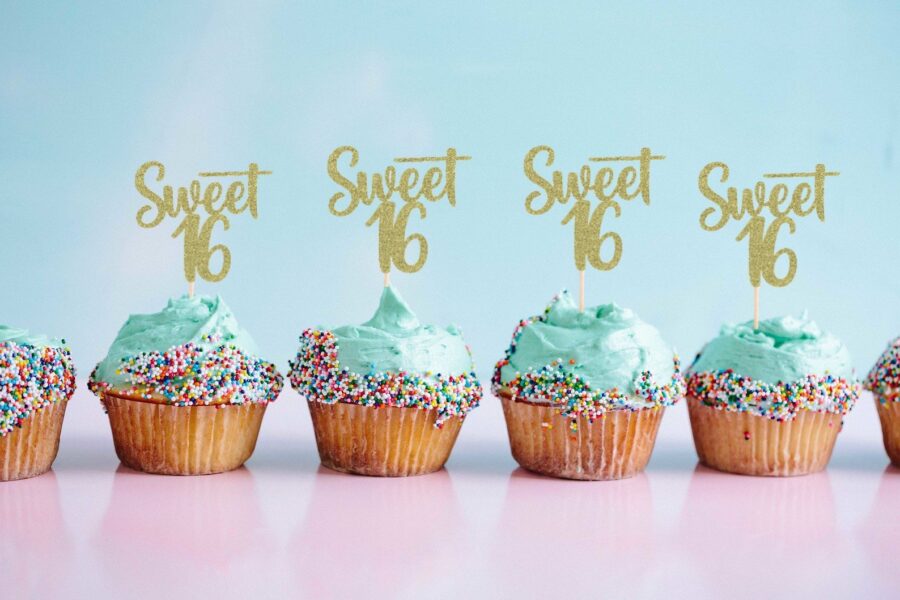 10 Memorable Sweet Sixteen Party Ideas Your Teen Will Love